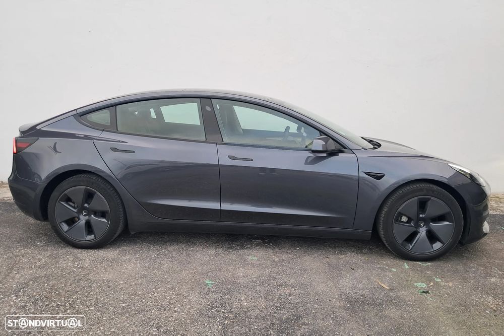 Tesla Model 3 Long-Range Dual Motor AWD - 4