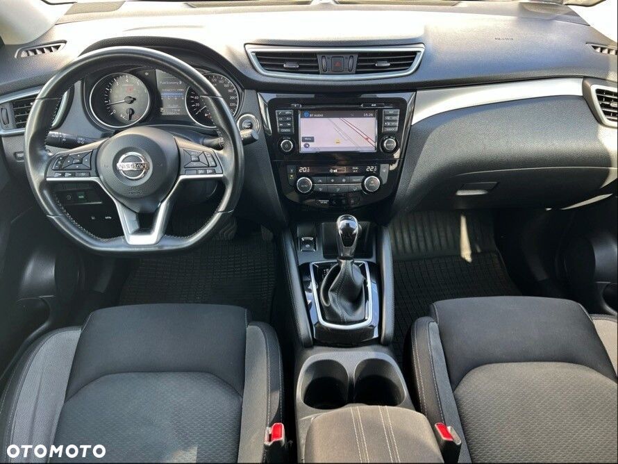 Nissan Qashqai 1.2 DIG-T N-Connecta Xtronic EU6 - 17