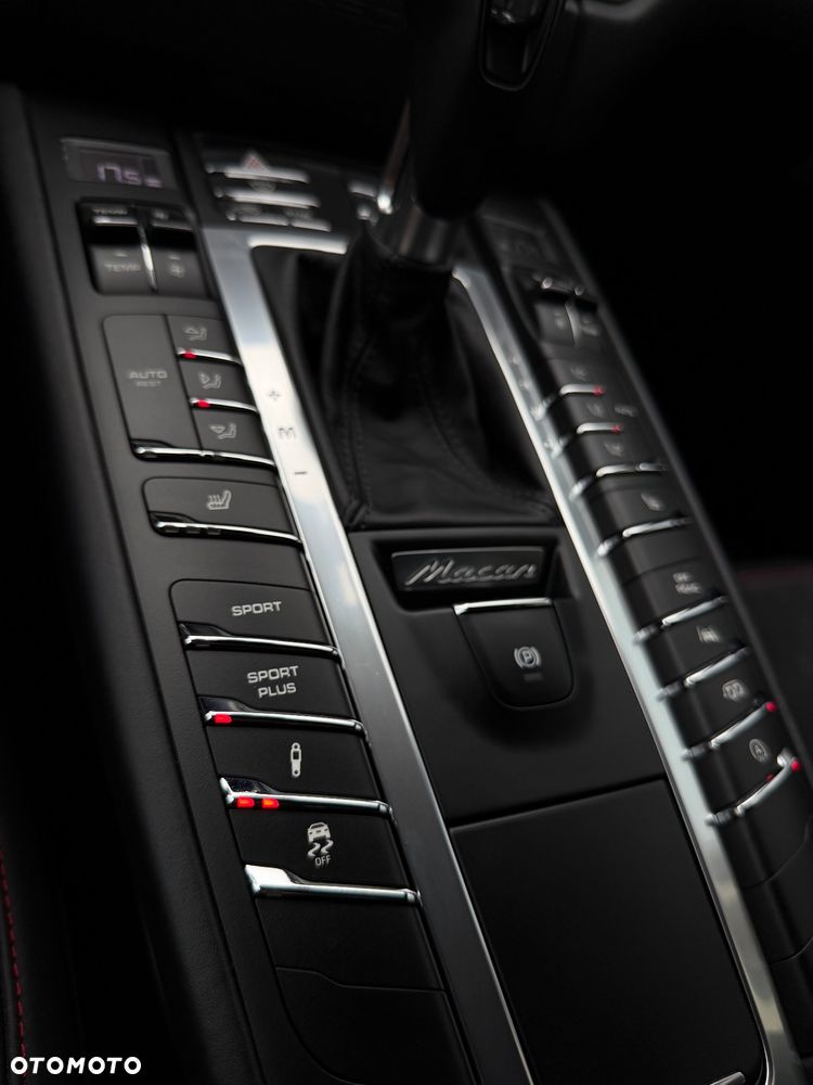 Porsche Macan GTS PDK - 21