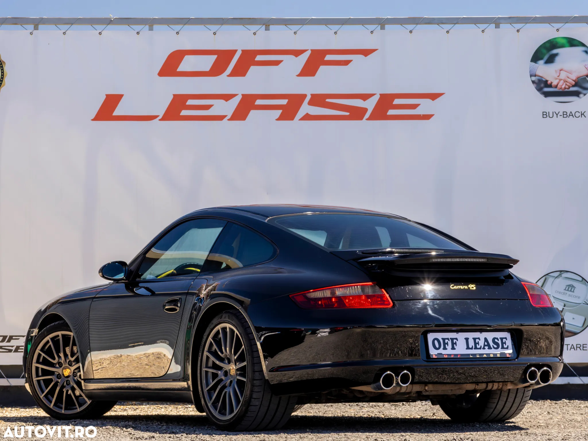Porsche 911 Carrera 4 Tiptronic S - 4