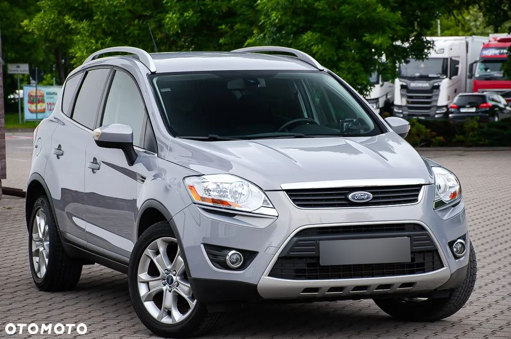 Ford Kuga 2.0 TDCi 2x4 Titanium - 23