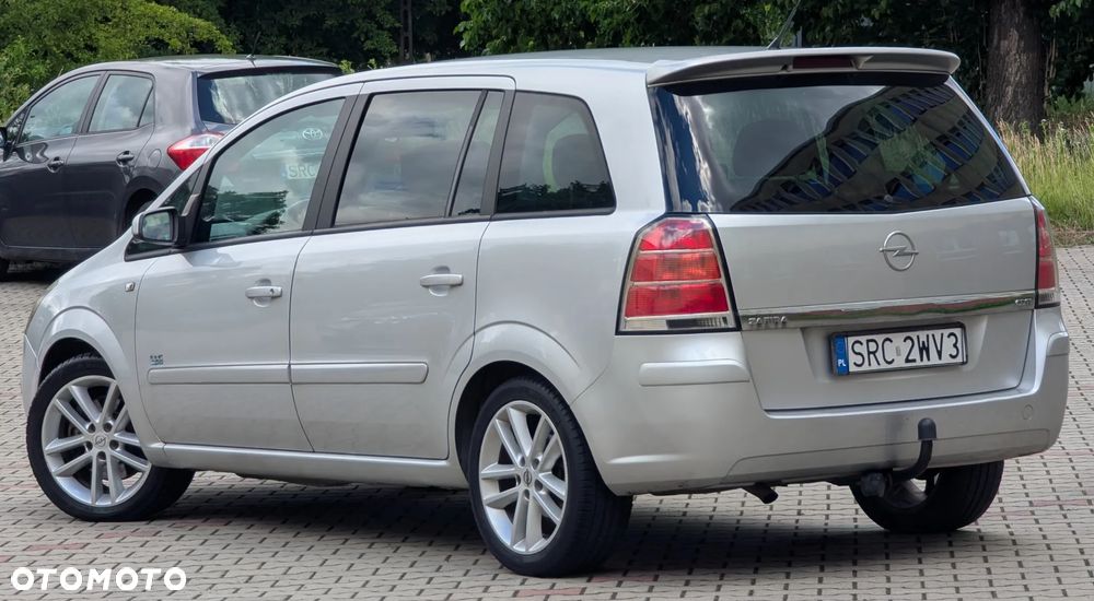 Opel Zafira 1.9 CDTI Sport - 31