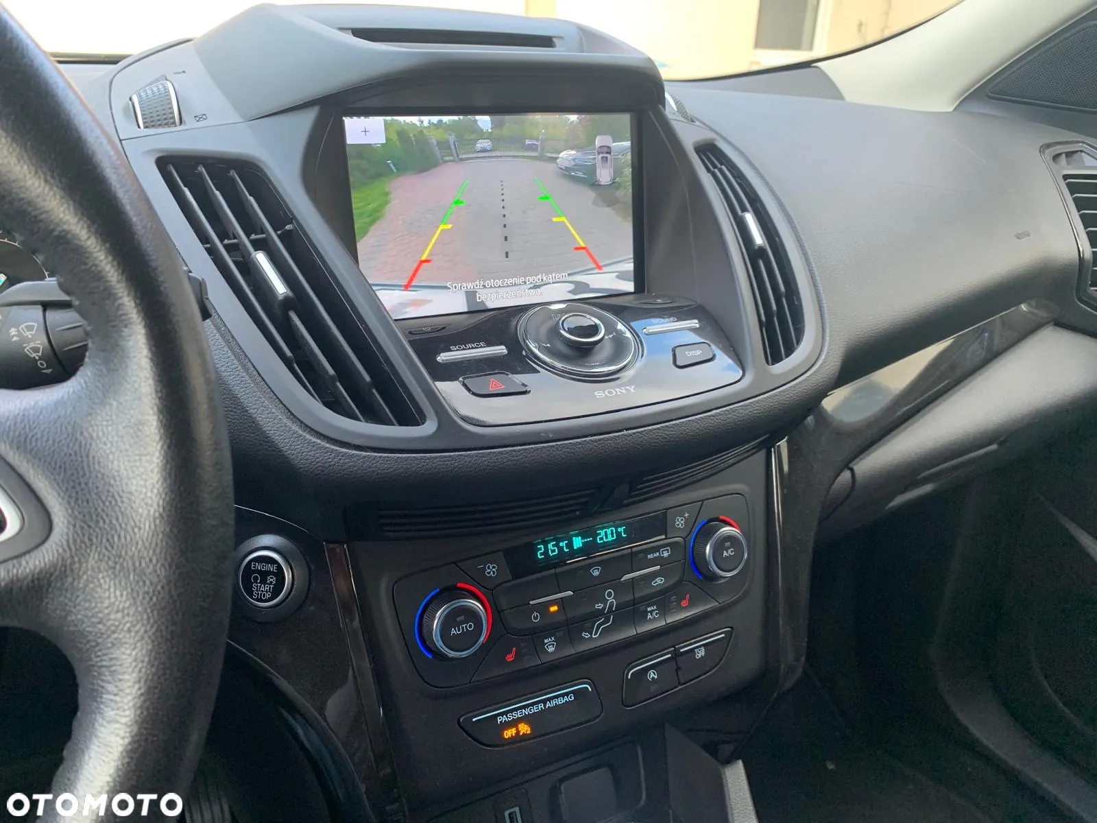 Ford Kuga - 12