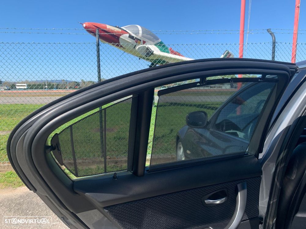 BMW 318 d Pack M - 38