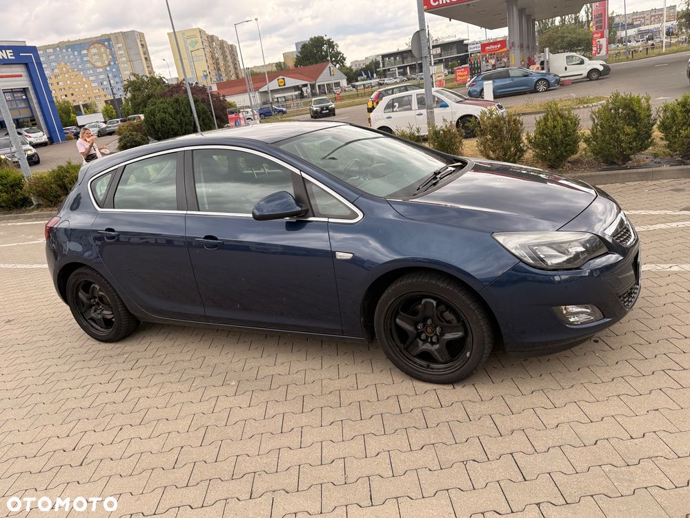 Opel Astra 1.4 T Edition 150 - 1