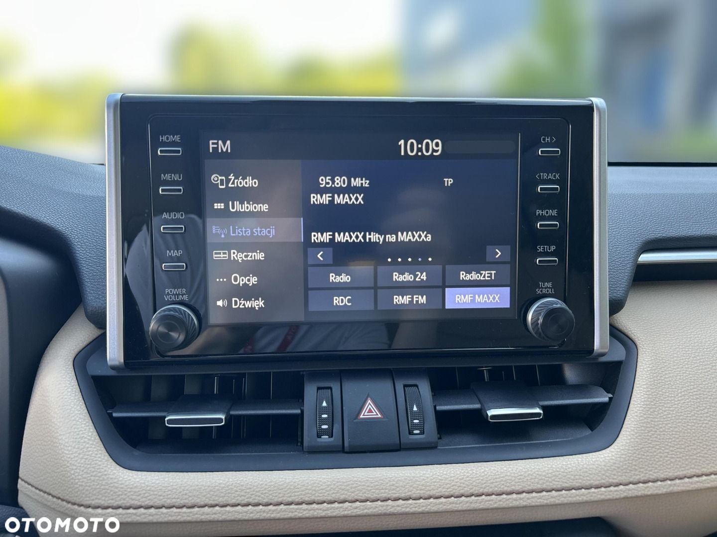 Toyota RAV4 - 16