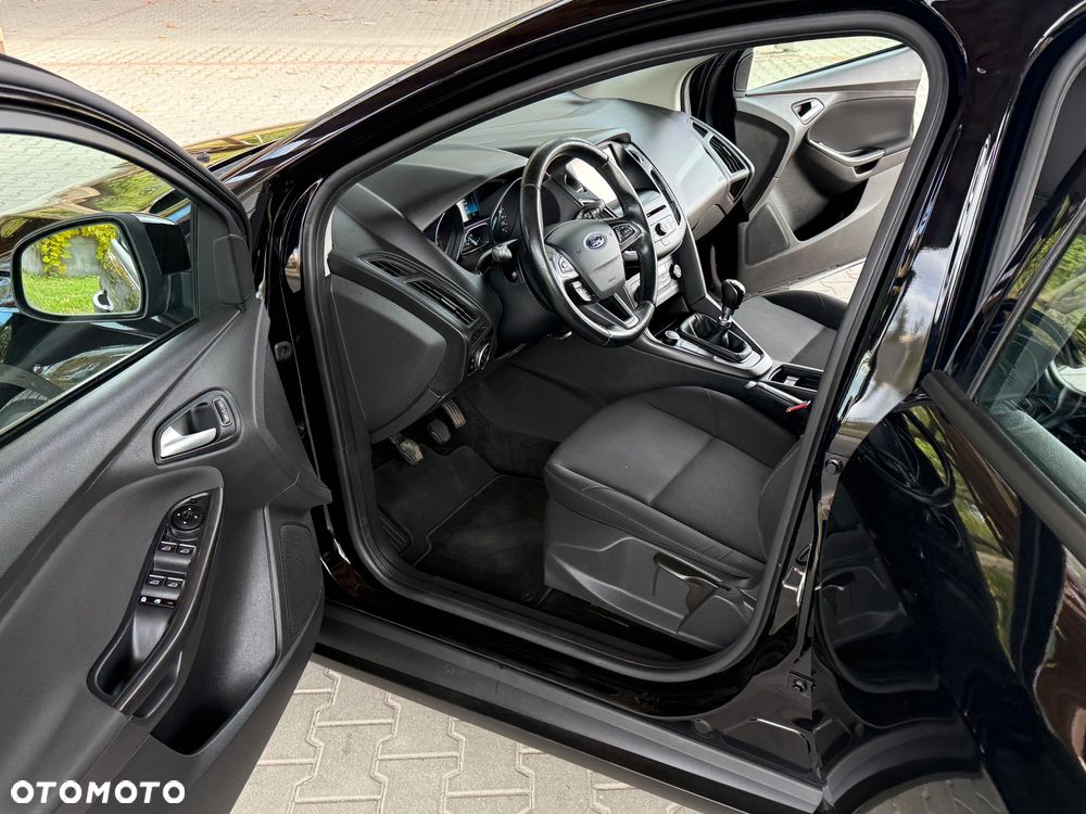 Ford Focus 2.0 EcoBlue Active Business - 17