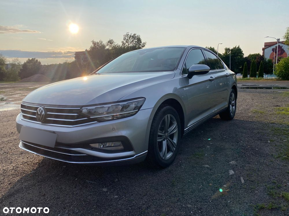 Volkswagen Passat 2.0 TDI SCR Elegance DSG - 3