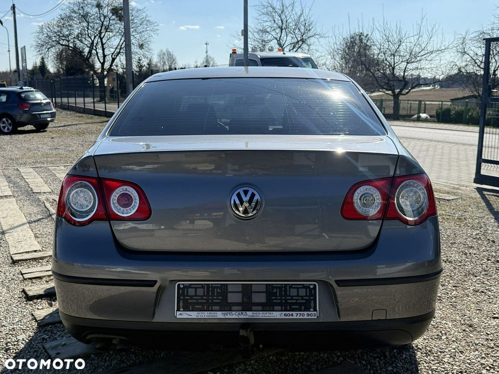 Volkswagen Passat - 15