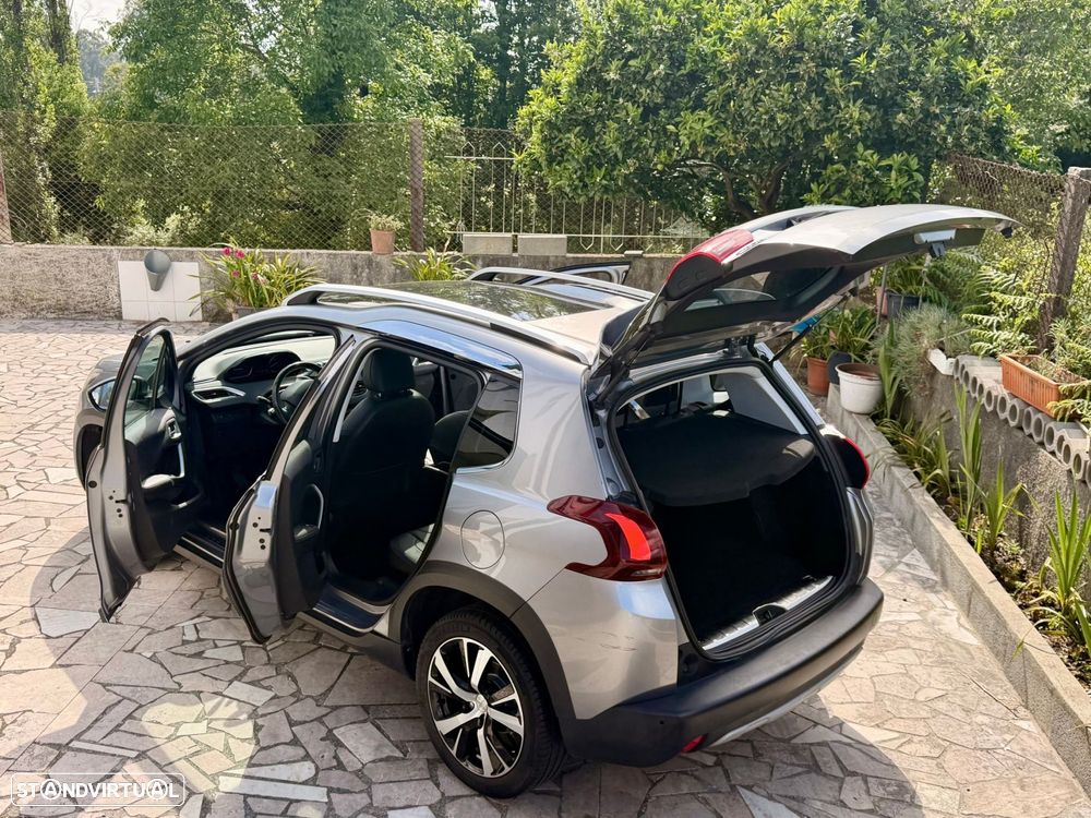 Peugeot 2008 1.2 PureTech Allure Pack - 44