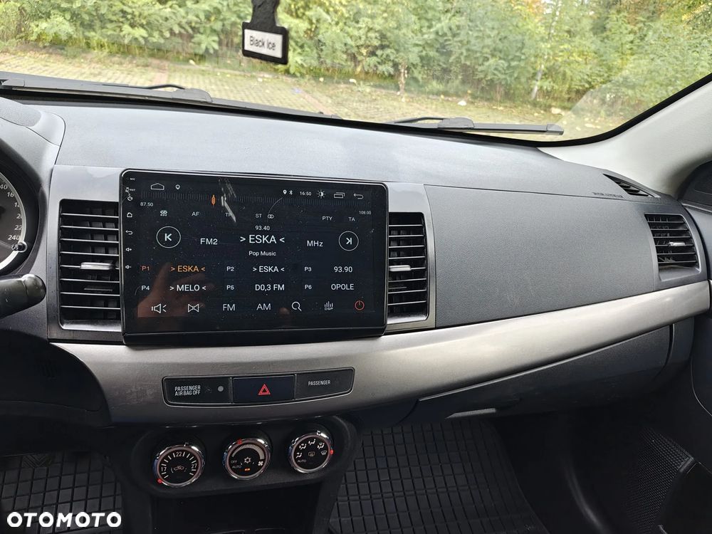 Mitsubishi Lancer - 16