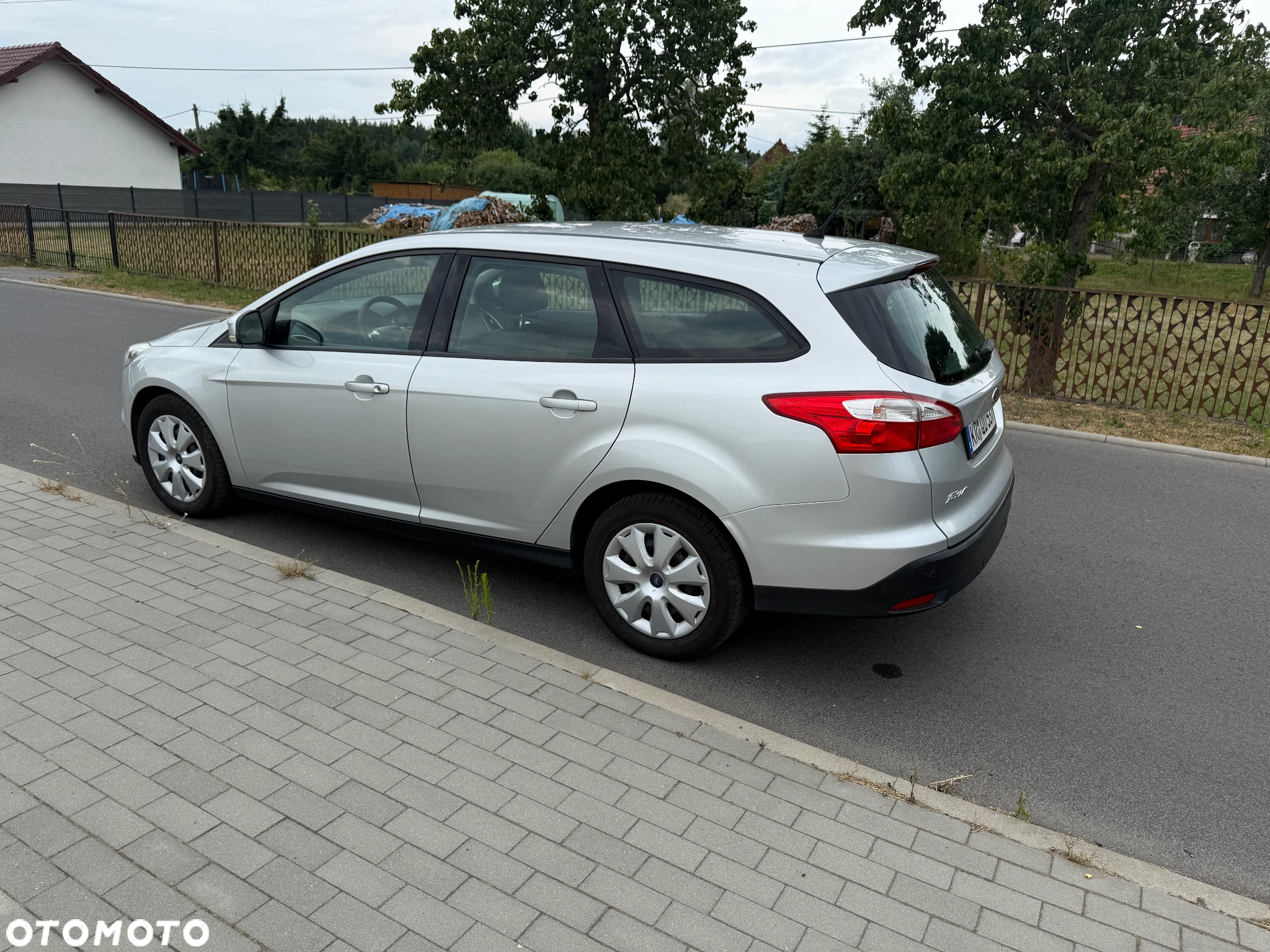 Ford Focus Turnier 1.6 TDCi DPF Start-Stopp-System SYNC Edition - 11