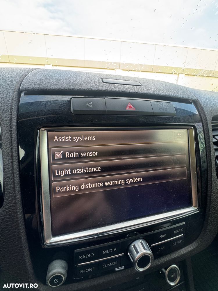 Volkswagen Touareg 3.0 V6 TDI BMT - 11