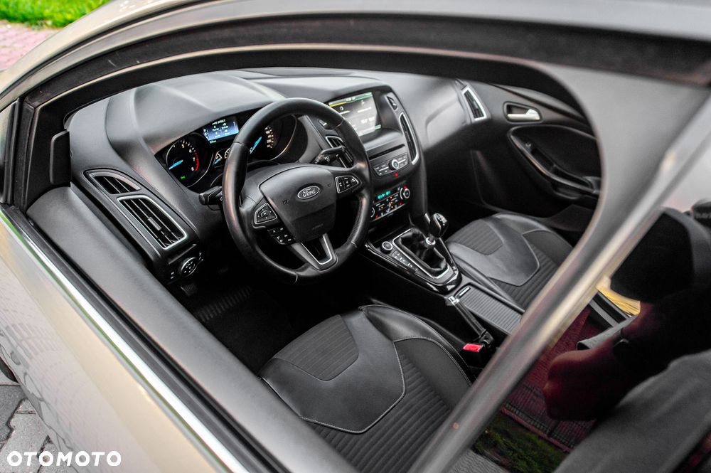 Ford Focus 1.0 EcoBoost Titanium - 20