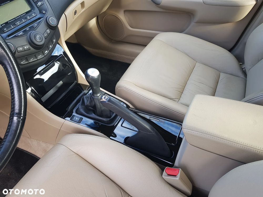 Honda Accord 2.4 i Executive - 25