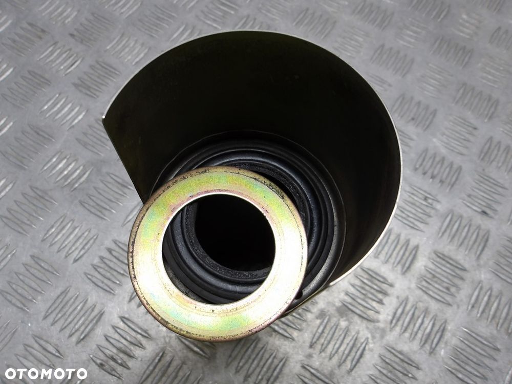 Szklanka zawieszenia górna YAMAHA XVZ 1300 ROYAL STAR VENTURE 99-13r   PN. 4XY-23121-00 - 2