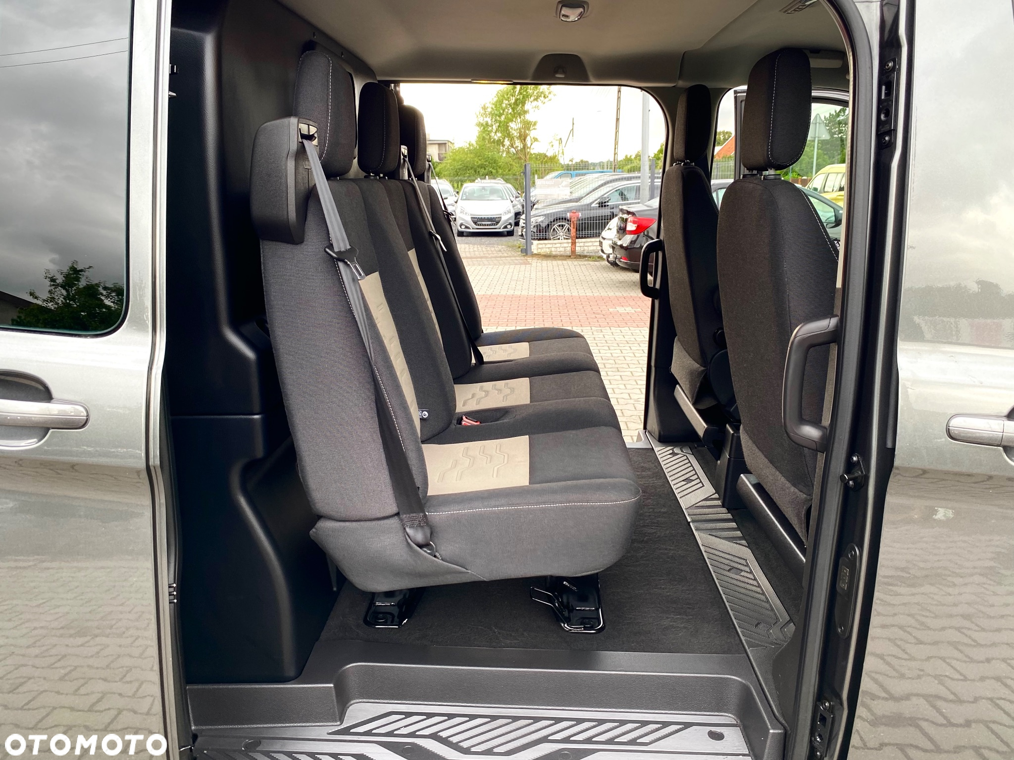 Ford Transit Custom - 11