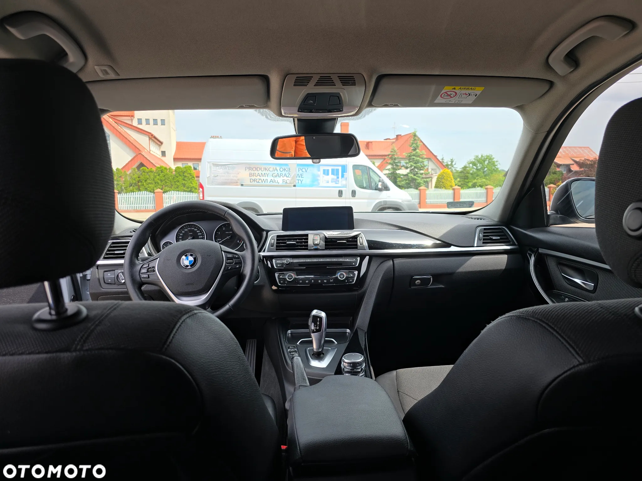 BMW Seria 3 320d xDrive Advantage - 26