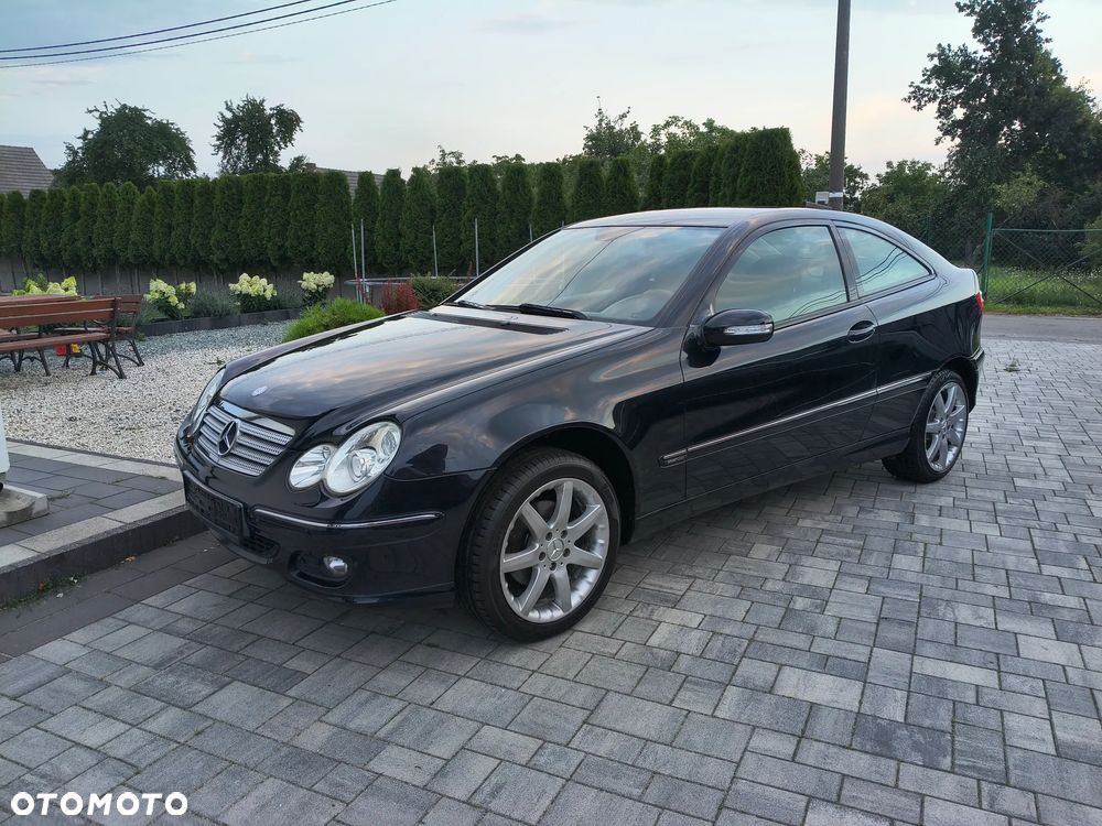 Mercedes-Benz Klasa C 180 Kompressor Sport Edition - 19
