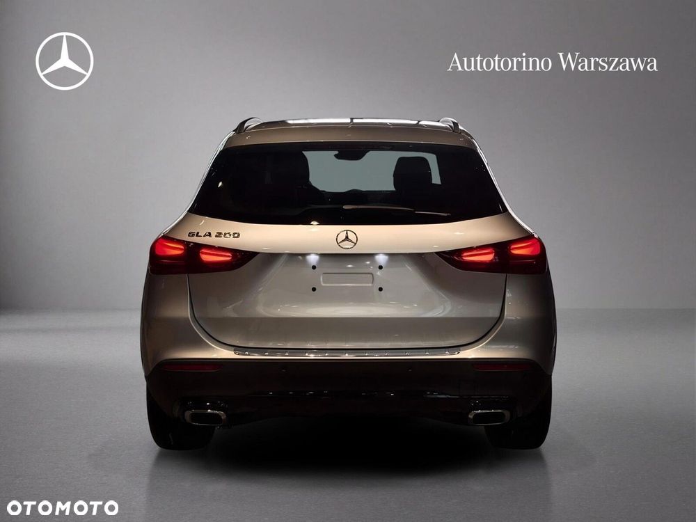 Mercedes-Benz GLA - 3