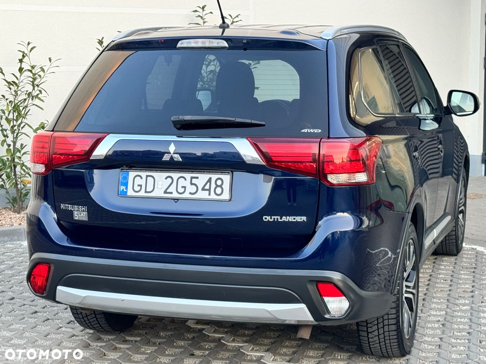 Mitsubishi Outlander 2.2 DI-D Intense + SDA 4WD - 11