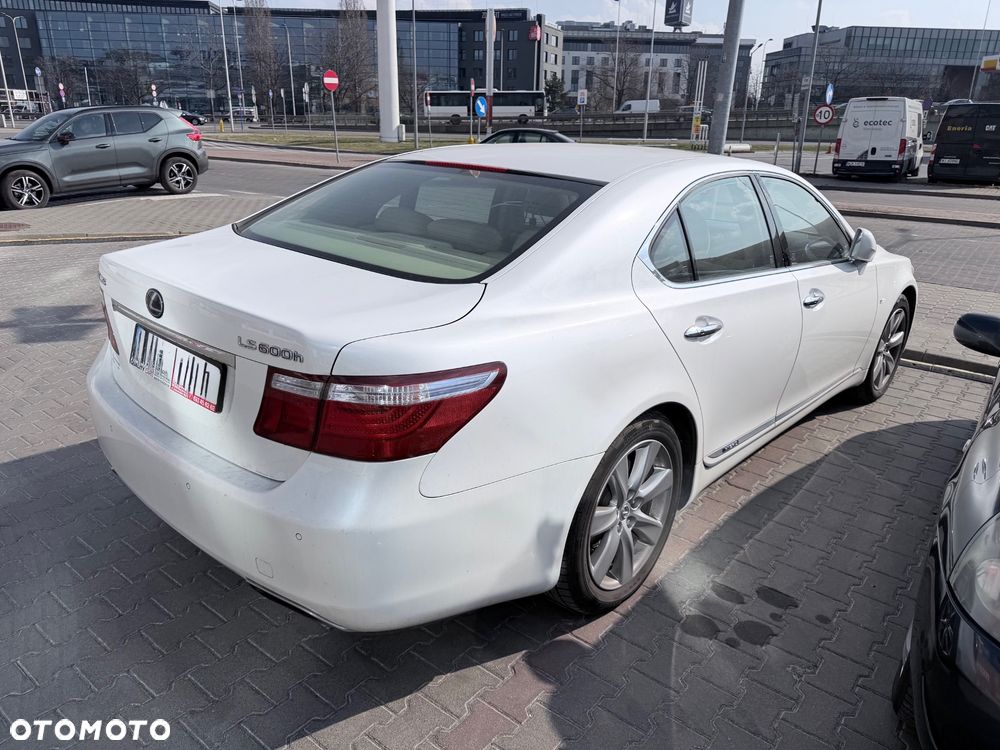 Lexus LS 600h Elite - 4