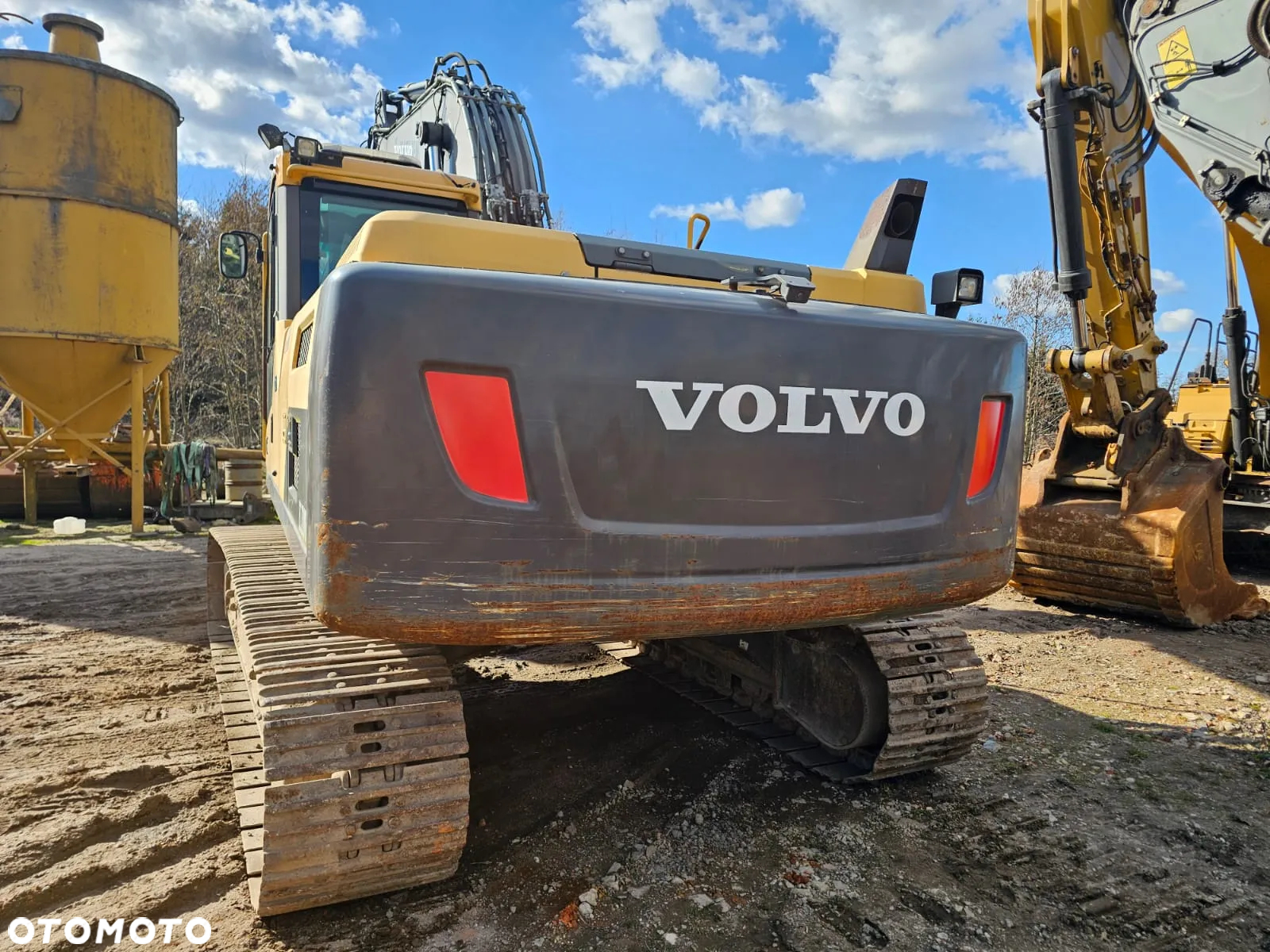 Volvo EC220DL - 4