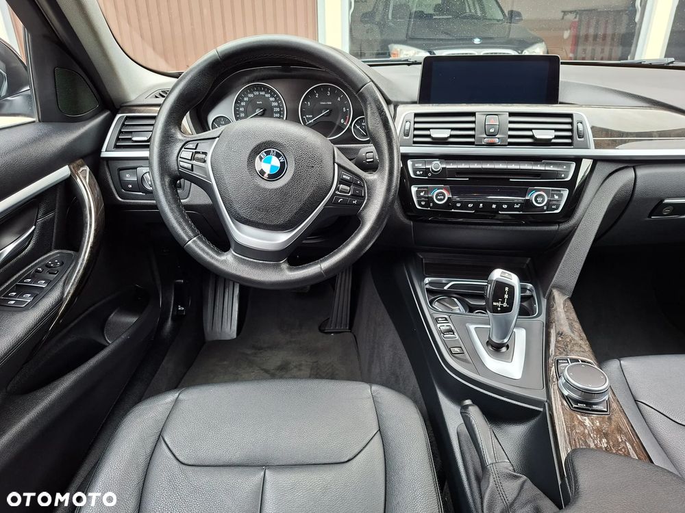 BMW Seria 3 320d Edition Luxury Line Purity - 12