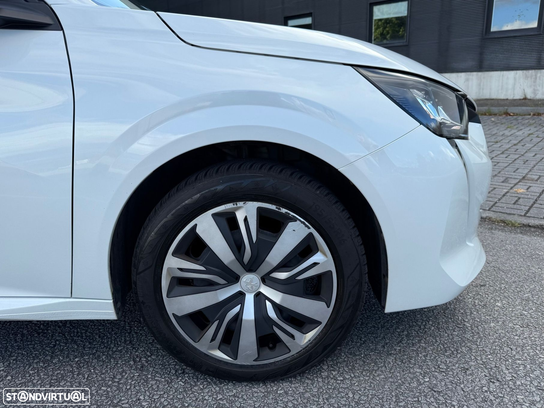 Peugeot 208 1.2 PureTech Active - 8
