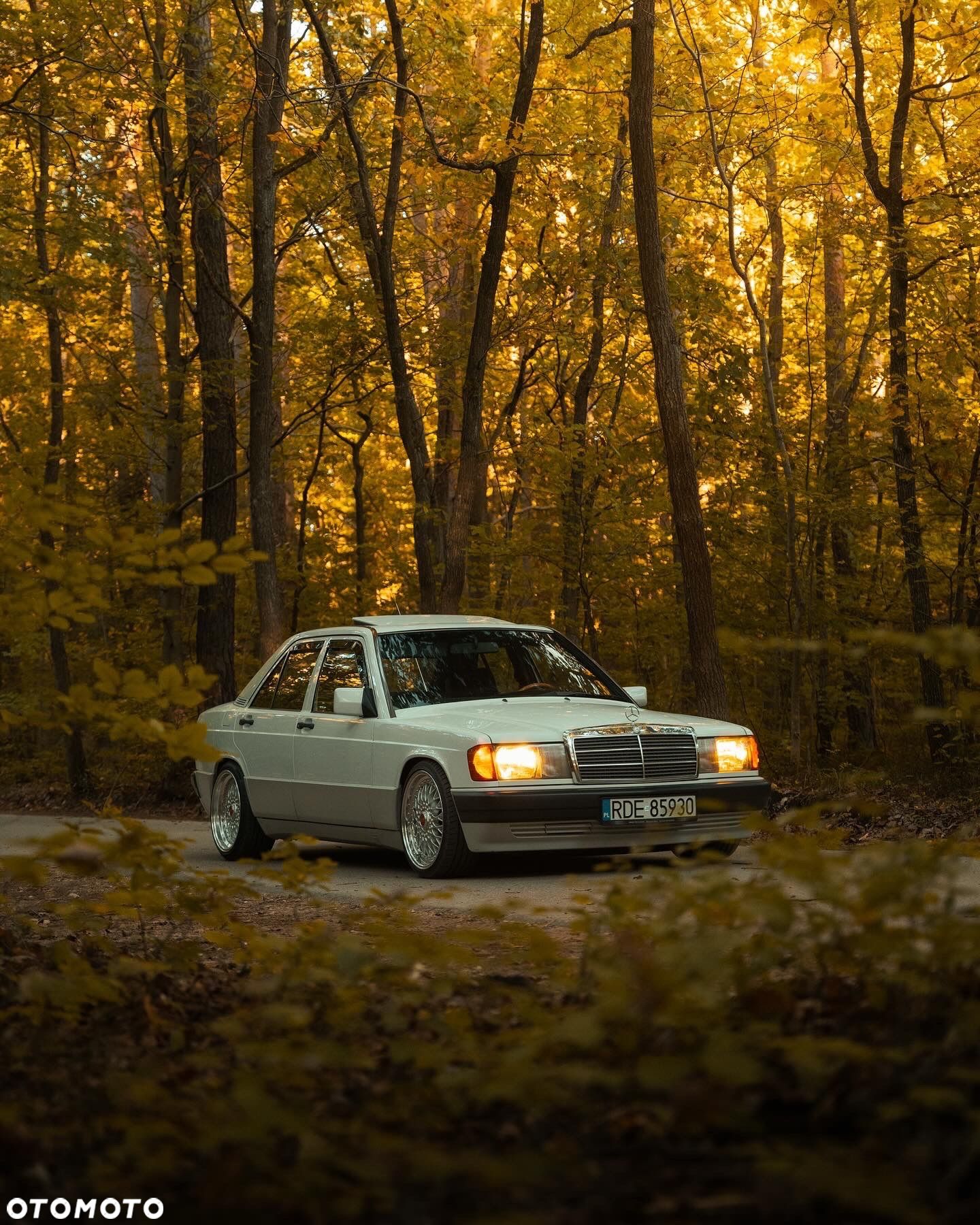 Mercedes-Benz W201 (190) - 1