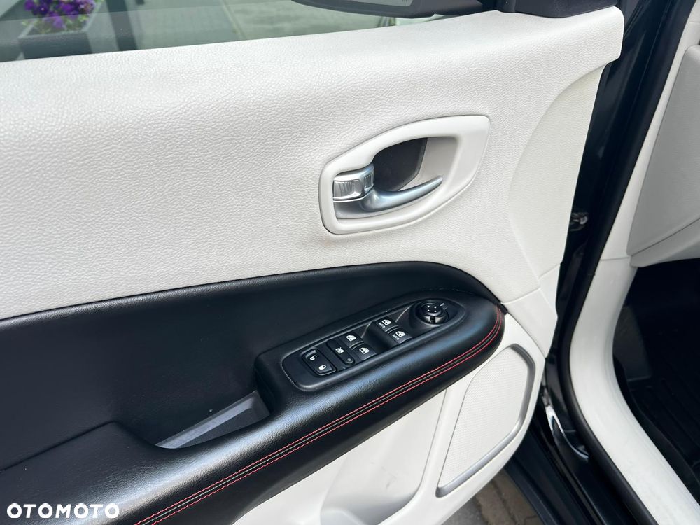 Jeep Compass - 19