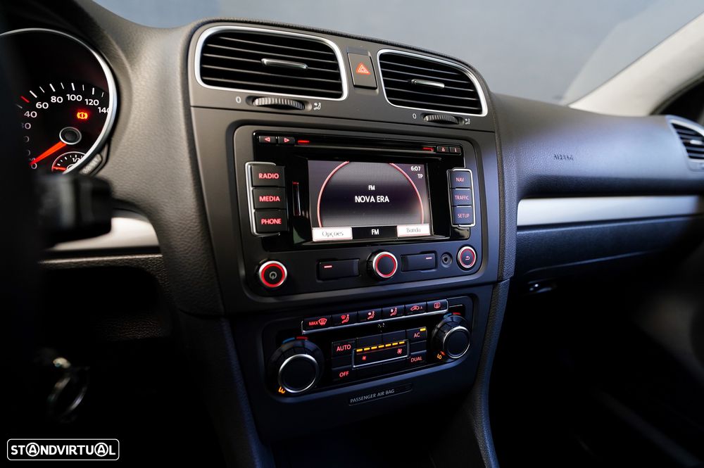 VW Golf 1.6 TDi Highline - 12