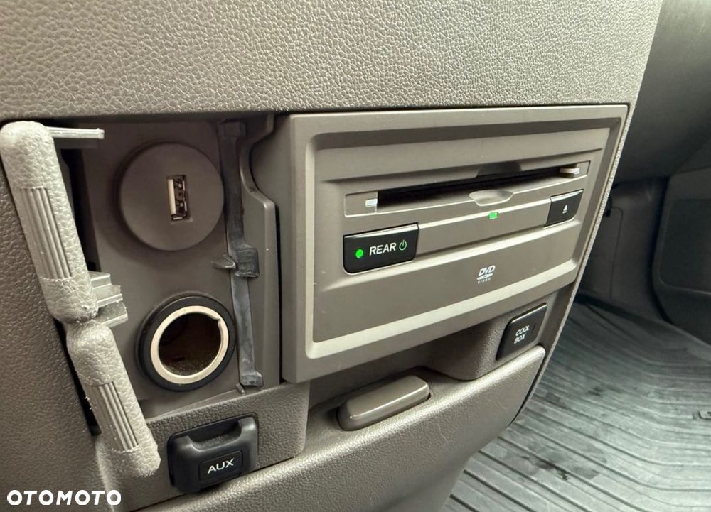 Honda Odyssey 3.5 LX - 22