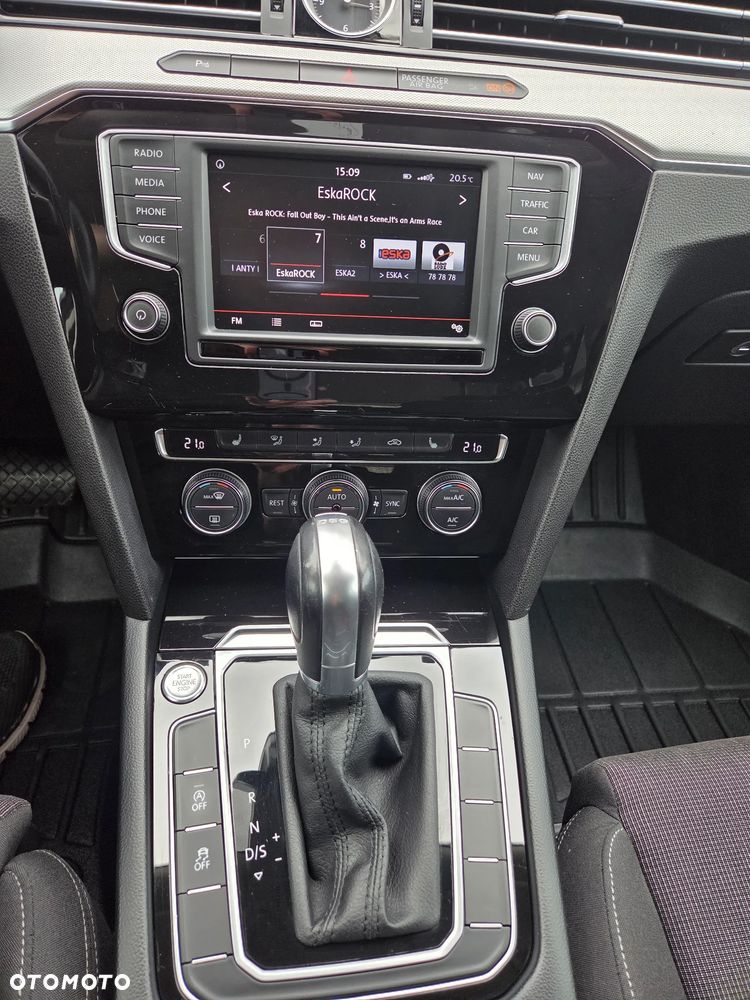 Volkswagen Passat - 6