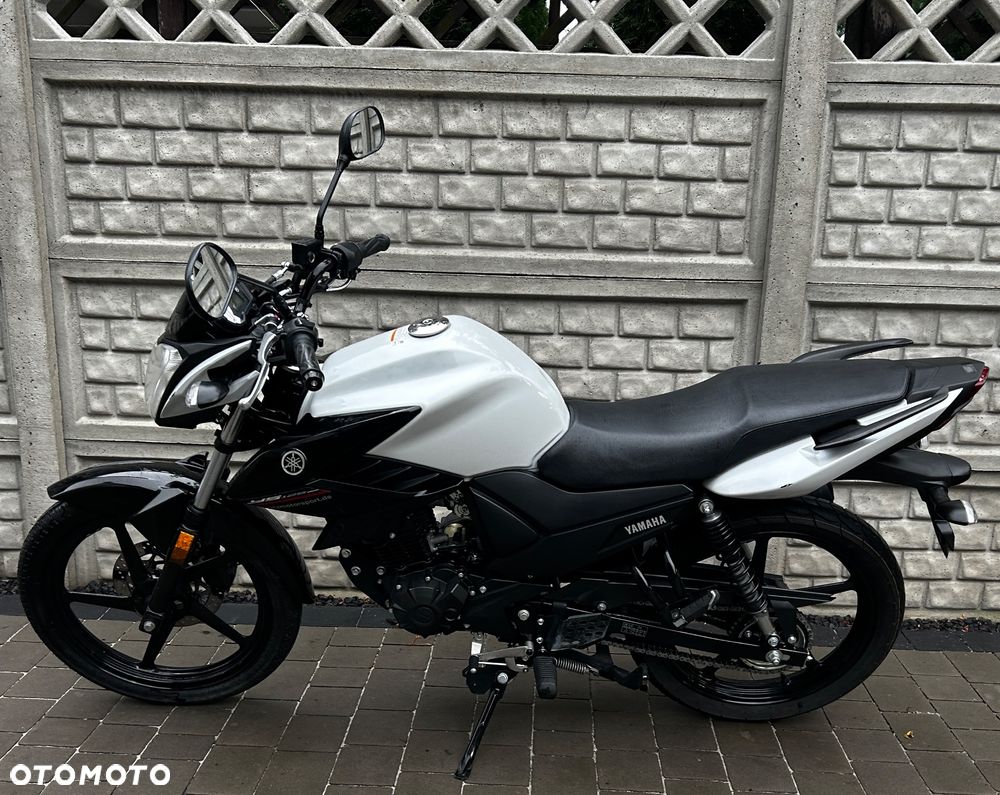 Yamaha YS - 12