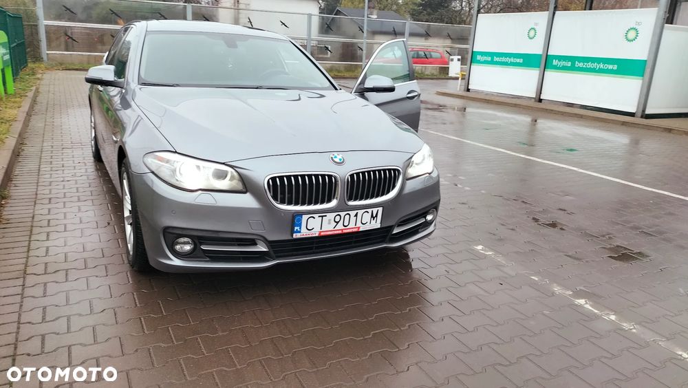 BMW Seria 5 520d xDrive - 1