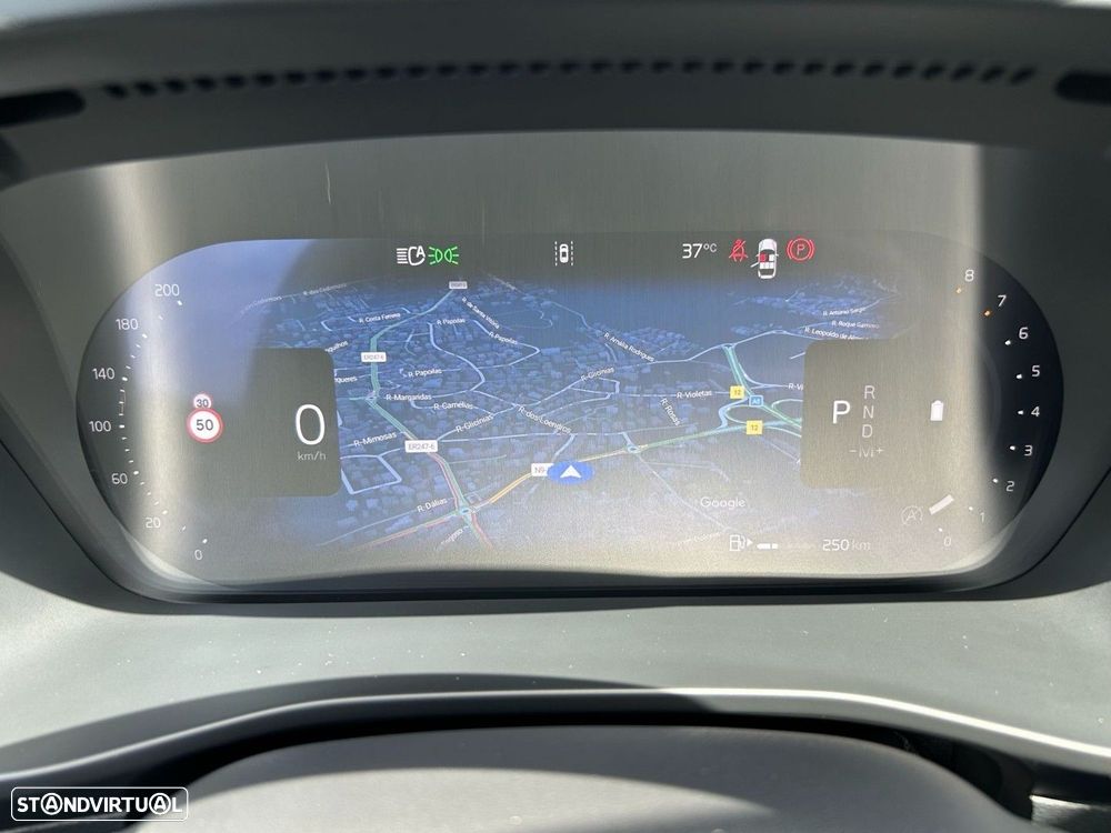 Volvo XC 40 2.0 B3 Plus Dark - 15
