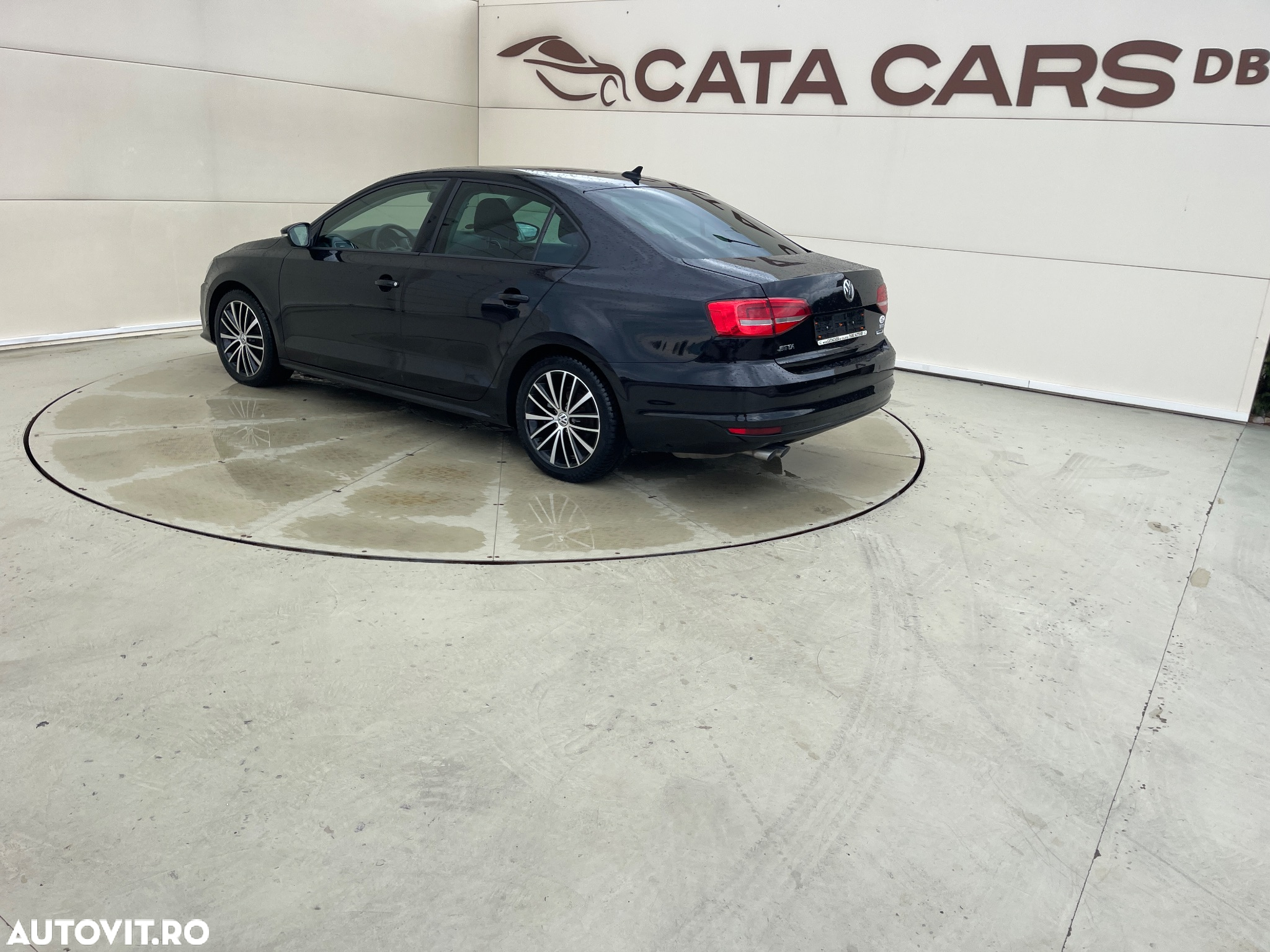 Volkswagen Jetta - 10