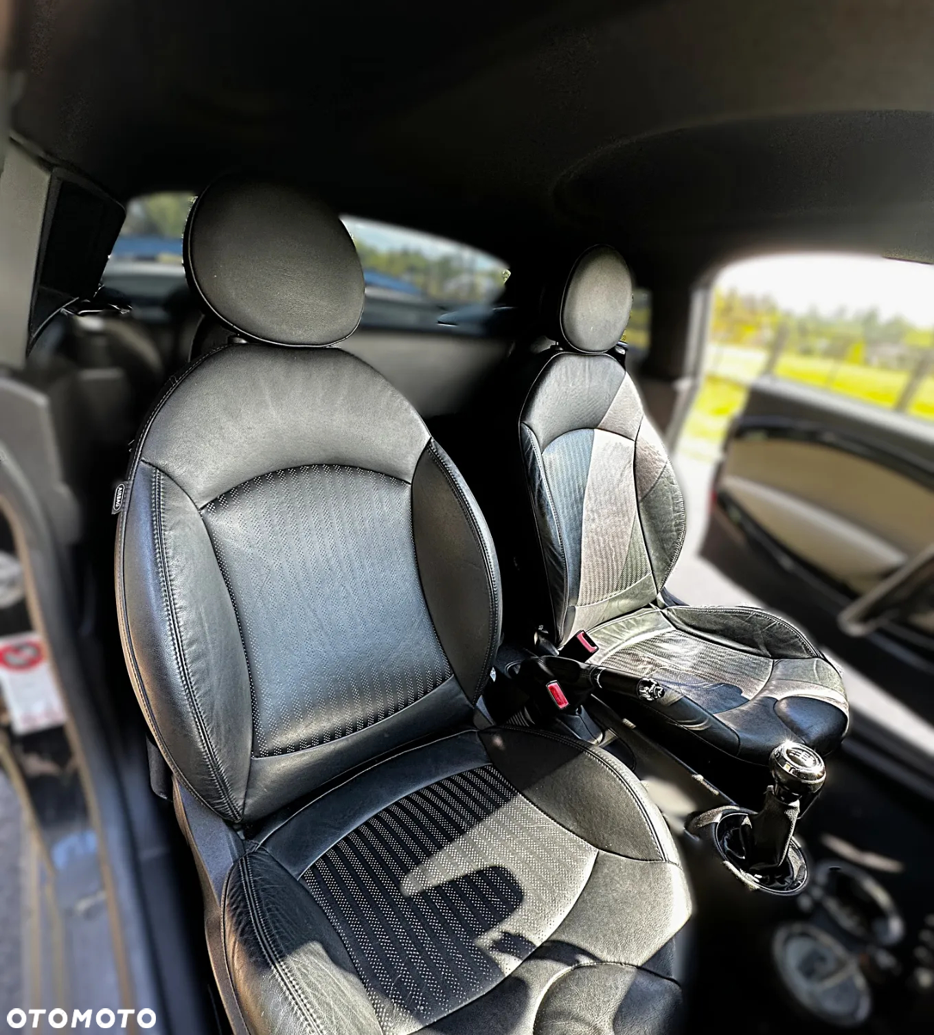 MINI ONE - 10