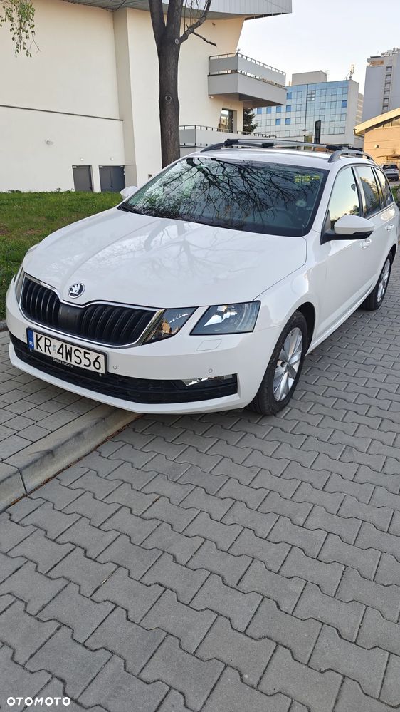 Skoda Octavia 1.6 TDI Ambition DSG - 2
