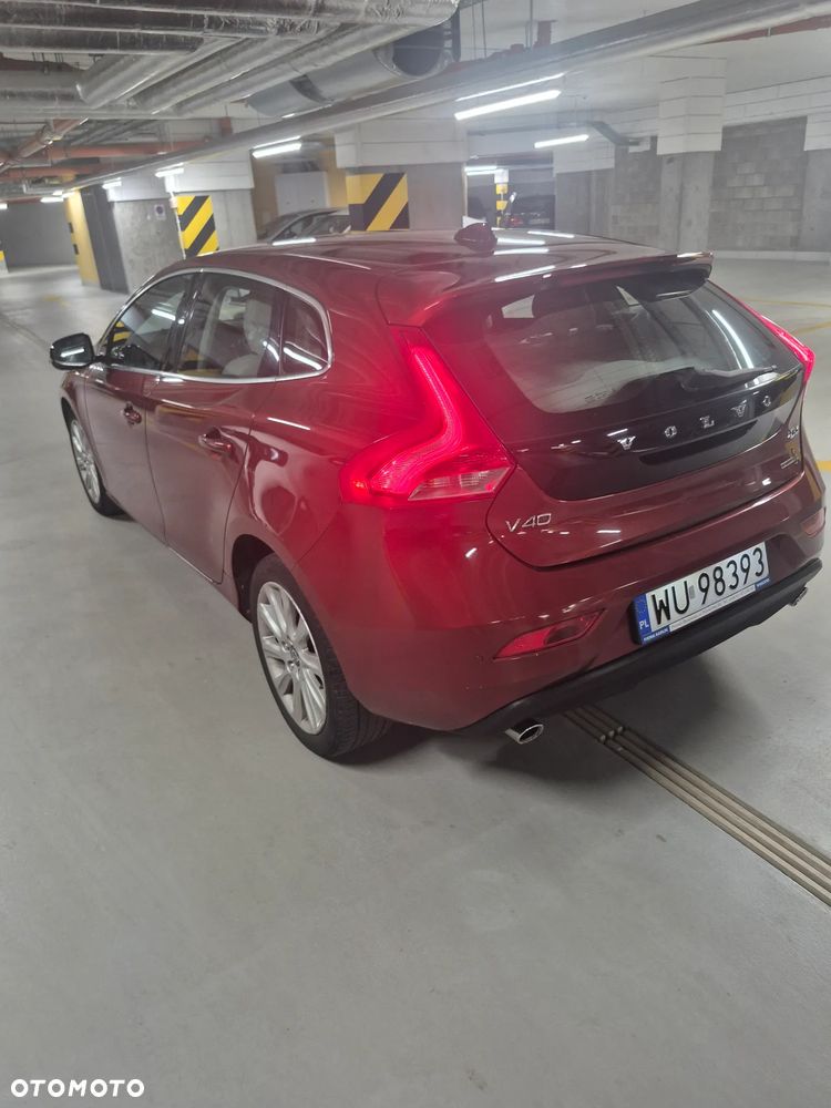 Volvo V40 D3 Summum - 14