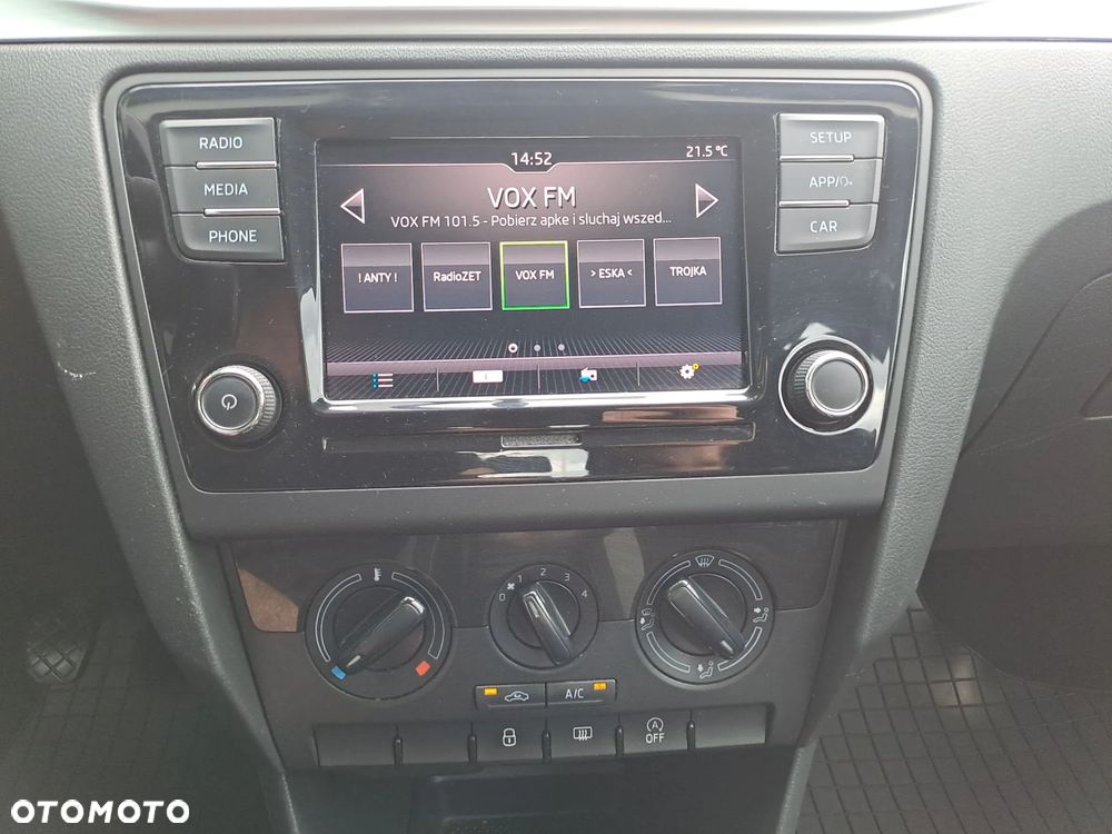 Skoda RAPID Spb 1.0 TSI Ambition - 17