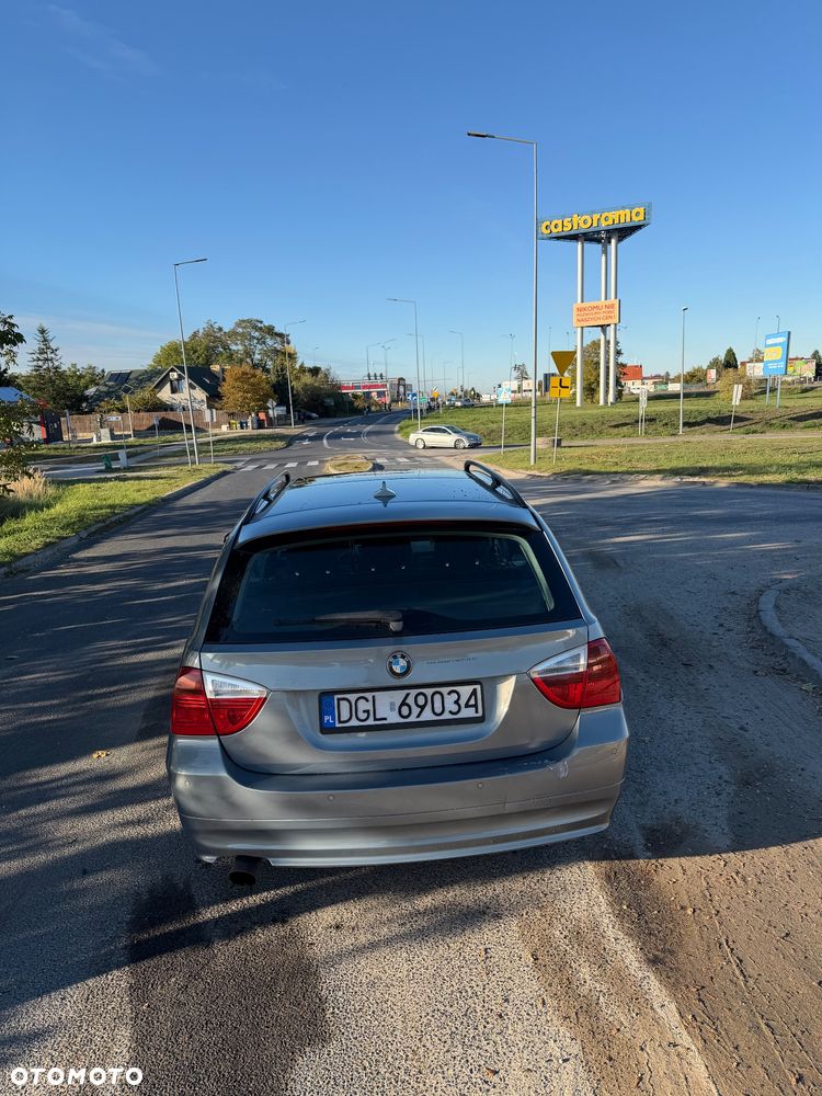 BMW Seria 3 320i - 4