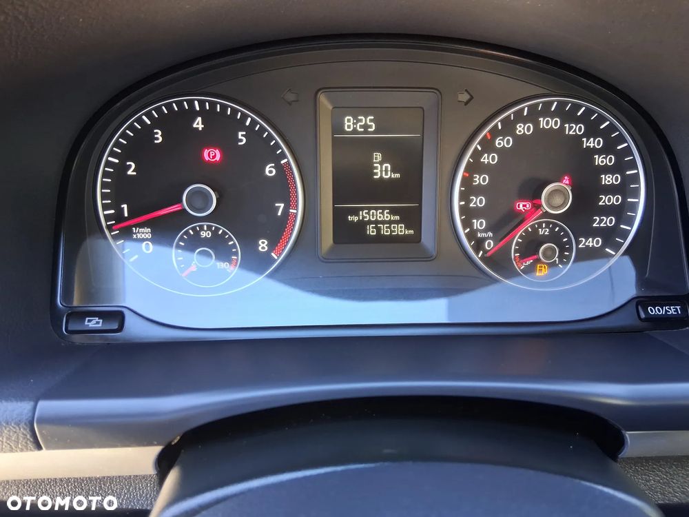 Volkswagen Touran - 18