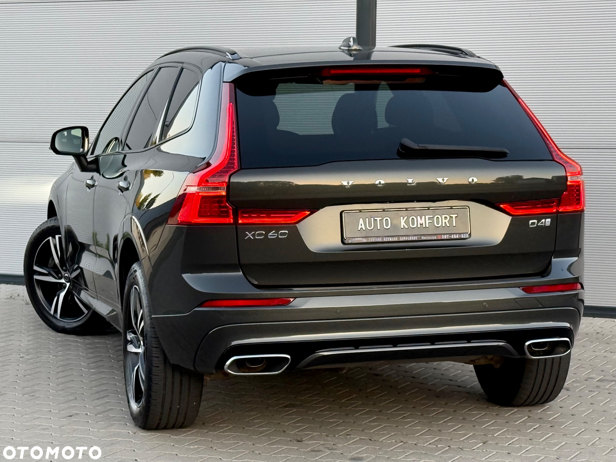 Volvo XC 60 D4 R-Design - 21