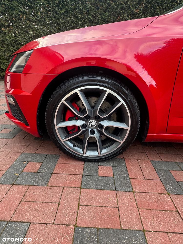 Skoda Octavia 2.0 TSI RS Challenge 245 DSG - 10