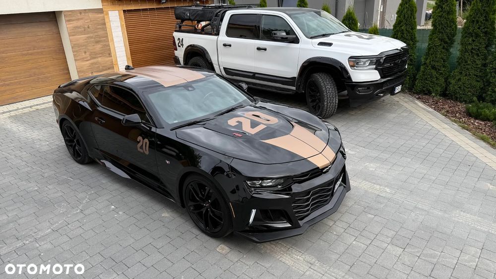 Chevrolet Camaro - 12