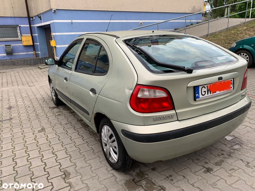 Renault Megane 1.4 RN 16V - 3