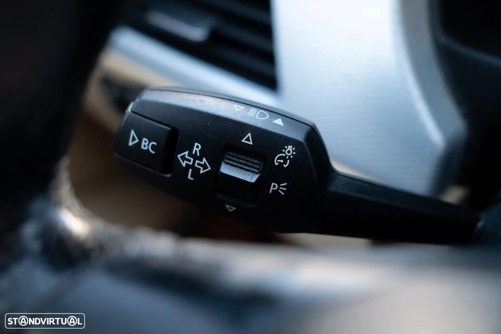 BMW 318 d Auto Pack M - 16