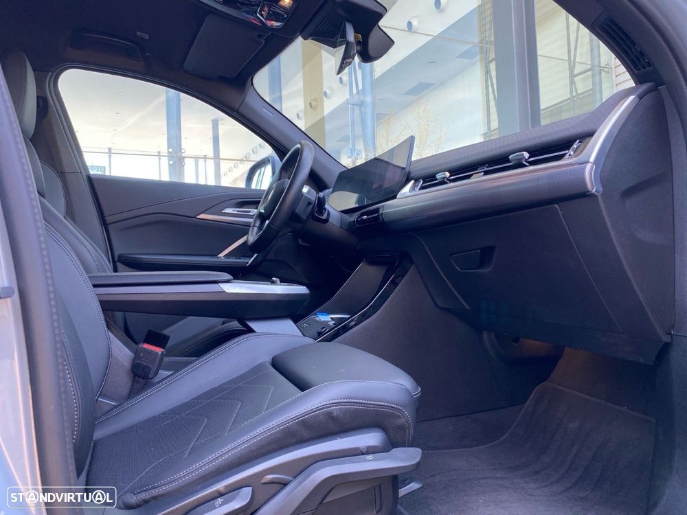 BMW iX2 eDrive20 Pack Desportivo M - 15